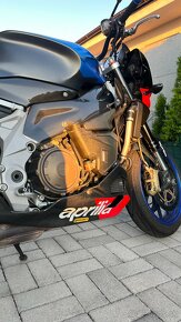 Aprilia Tuono 1000 R Factory - 8