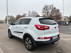 KIA SPORTAGE 2.0 CRDI - 8