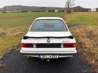 BMW 320 e21 - 8