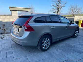 Volvo V60 1,6d 84kw D2 rv4/2014 Bez mačky - 8