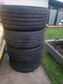 225 35 R19 pneu Nokian - 8