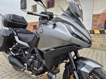 Prodám Honda NT1100 DCT , r. v. 2022, ABS, TC, ČR - 8