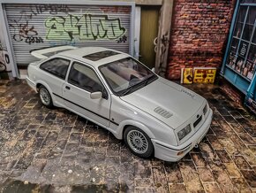 Ford Sierra Cosworth 1:18 Autoart - 8