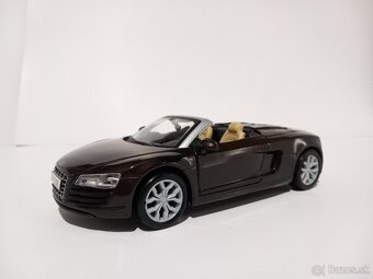 1:24 Audi R8 Spyder - 8