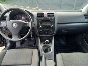 VOLKSWAGEN GOLF 1.4 benzín - 8