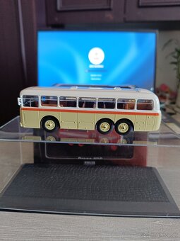 MODELY 1:72 AUTOBUS+V3S - 8