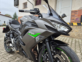 Prodám Kawasaki Ninja 650 , r. v. 2024, ABS, KTRC, 2743km,ČR - 8