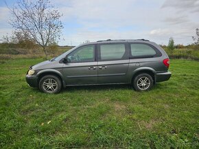 Predám Chrysler grand voyager 2,8crdi stown go. - 8