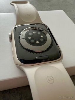 Apple Watch 8 / 41 mm s ďalším Apple remenčekom v cene - 8