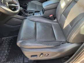 Hyundai Tucson 2.0   4x4. Automat - 8