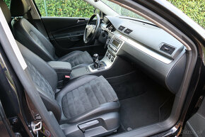 Volkswagen Passat Variant 2.0 TDI Highline CR - 8