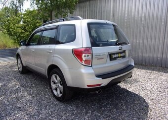 Subaru Forester 2.0D 108kW 4X4 KRÁSNÉTOP KM nafta 108 kw - 8