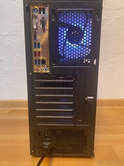 HERNÝ PC/Ryzen 5 2600/GTX 1660 SUPER/16GB RAM/1TB HDD/WIN 11 - 8