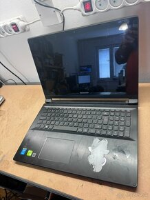 Predám polofunkčný notebook na náhradné diely zn.Lenovo FLEX - 8