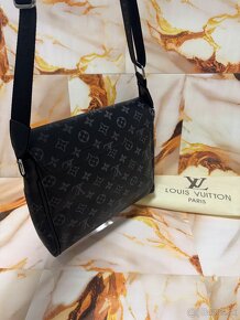 Louis Vuitton Shoulder Bag Taška - 8