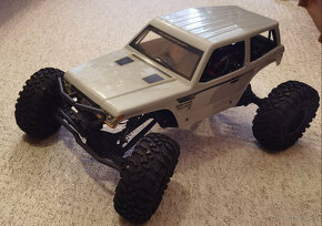 Axial Wraith Spawn RC - 8