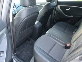 Hyundai i30 CW 2015 CRDi 110k, vyhrievané sedačky, PANORAMA - 8