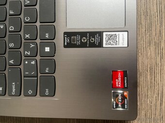 Predam Lenovo IdeaPad 3 - 8