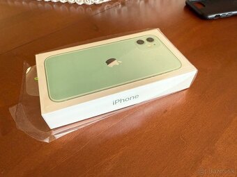 Predam iPhone 11 64GB Green - 8