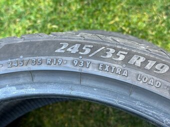 245/35 R19 - 8