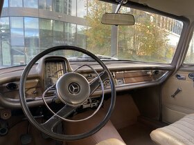 Mercedes Benz 230S W111 Heckflosse - 8