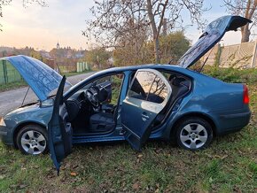 Skoda Octavia 1.9 tdi 77kw 105 ps sedan modrozelená METALIZA - 8