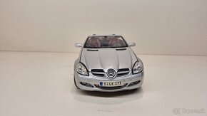 1:18 MERCEDES-BENZ SLK 2004 - 8