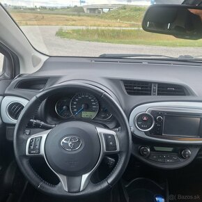 Toyota yaris 1.5H CVT Hybrid - 8
