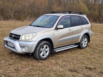 Toyota RAV4 - 8