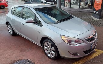 Opel Astra 1.6 85kW Enjoy - 8