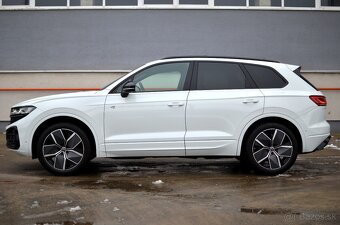 |REZERVOVANÉ| Volkswagen Touareg R-Line 3.0 TDI Záruka |DPH| - 8