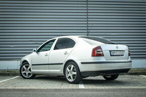 ŠKODA OCTAVIA 1.9 TDI DSG ELEGANCE - 8