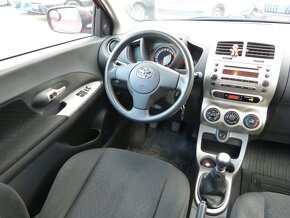 Toyota Urban Cruiser 1.33 I Dual VVT-i Terra - 8