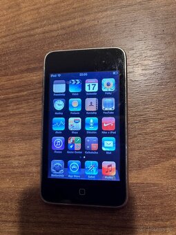 iPod touch 2.generacia + dokovacia stanica Logitech Pure-fi - 8