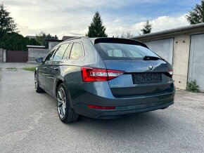 Škoda Superb Combi 2.0 TDi , 2018 - 8