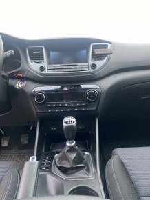 Hyundai Tucson 2.0 Premium - 8