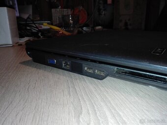 Acer Intel Core2Duo. 15,4".2GB DDR2. 160 GB.Win 7 PRO. - 8