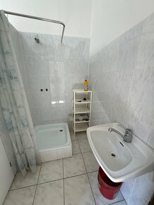 Prenájom kancelárskeho priestoru - 52 m² Nitra, Farská - 8