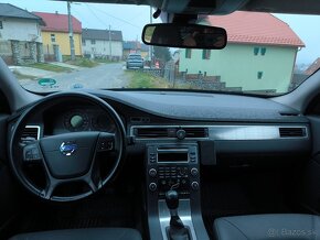 Volvo V70 2,0i - 8