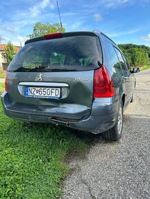 Peugeot 307sw s panoramou - 8