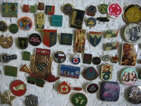 Ponuka: zbierka starých rôznych odznakov 2 (pozri fotky): - 8