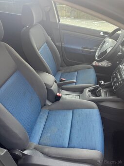 Volkswagen Golf 5 1.6 - 8