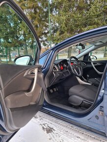 Opel Astra 1.3CDTI - 8