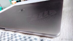 MacBook Pro 16" i7/32GB RAM/512GB SSD - 8