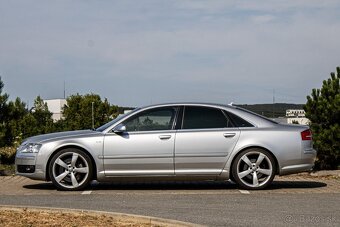 Audi S8 - 8