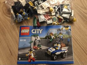 Lego CITY 60136 - Policajná naháňačka - bankomat - 8