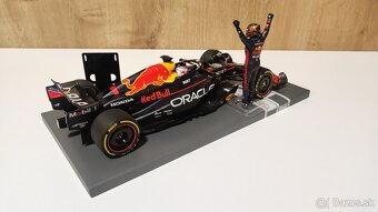 Max Verstappen 1:18 + Figurka + podpis karta - 8