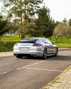 Porsche Panamera Turbo - 8