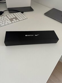 Apple Watch Series 7 45mm Midnight Alu Nike Sport Band - 8