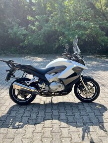 HONDA VFR 800 X CROSSRUNNER - 8